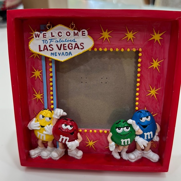 NWOT Welcome to Las Vegas M&M Photo Frame - Picture 1 of 7